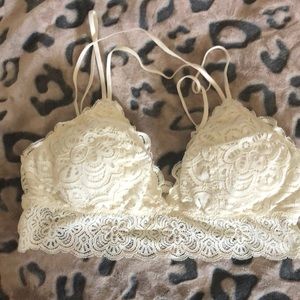 NWOT cream colored Aerie lace bralette szM